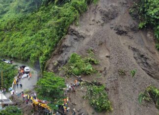 Suben a 33 los muertos tras un deslizamiento de tierra en Colombia