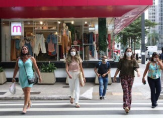 Brasil vive un nuevo repunte de la COVID-19 y Lula llama a vacunarse