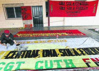 Gobierno y Centrales obreras reanudan negociaciones