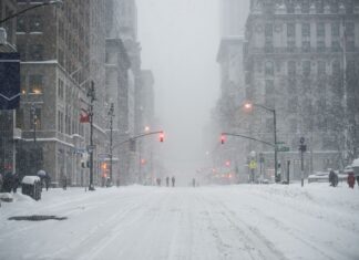 El temporal de EE. UU. hace «extremadamente peligroso» viajar por carretera