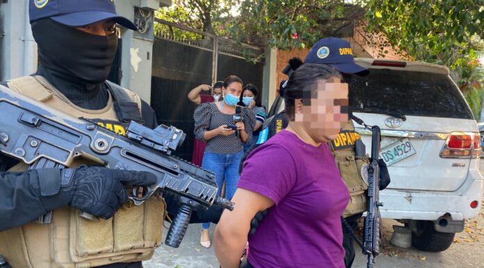 Policía Nacional captura en Cortés a la encargada de extorsión a nivel nacional de la Mara 18