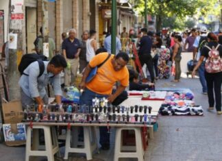 La AMDC habilita un horario especial de Navidad para vendedores ambulantes en la peatonal de Tegucigalpa