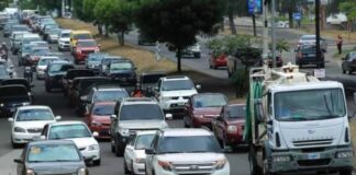 El tráfico vehicular no se resolverá en la capital, solo se podrá aliviar el congestionamiento, señala Aldana