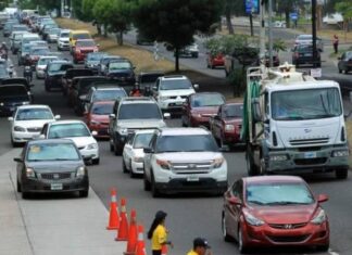 El tráfico vehicular no se resolverá en la capital, solo se podrá aliviar el congestionamiento, señala Aldana