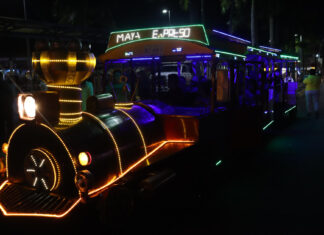 Tren navideño regala recorridos a migrantes en la frontera sur de México