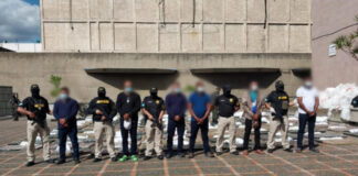 Juez dicta prisión preventiva a 4 colombianos y 2 hondureños por traficar unos dos mil kilos de cocaína
