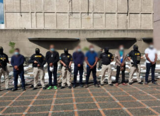 Juez dicta prisión preventiva a 4 colombianos y 2 hondureños por traficar unos dos mil kilos de cocaína