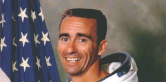 Muere el astronauta Walter Cunningham, el último superviviente del Apolo 7