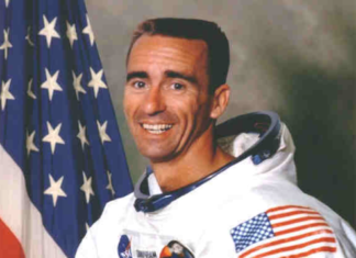 Muere el astronauta Walter Cunningham, el último superviviente del Apolo 7