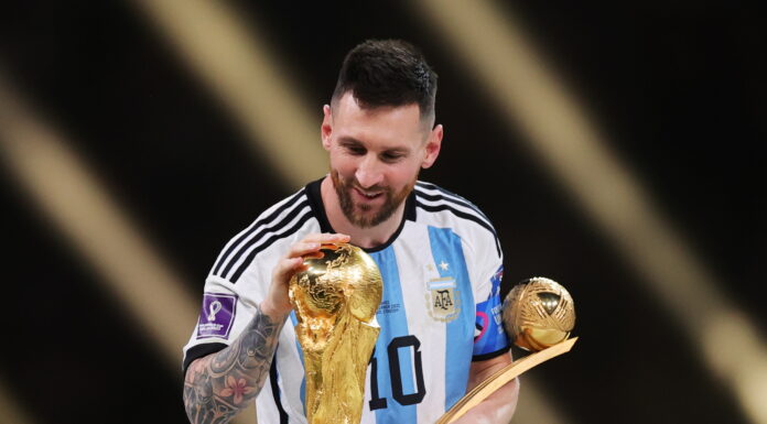 Messi dice que le «hubiese gustado» recibir la copa de manos de Maradona