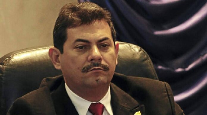 Marlon Lara desmiente a Luis Redondo por el despido de empleados del Congreso Nacional