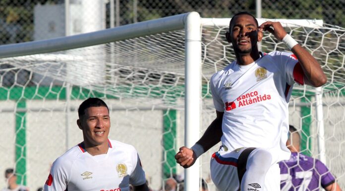 Olimpia, que dirige el argentino Troglio, líder del Clausura en Honduras
