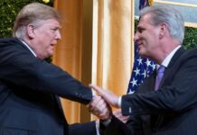 Donald Trump pide a los republicanos que cierren la crisis y apoyen a McCarthy