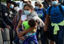Las mujeres representan un 58 % de la migración hondureña, siendo doblemente vulnerables, según estudio