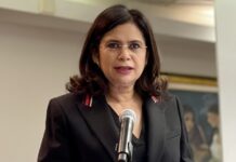 «Sus opiniones me resultan hilarantes y ya sé cuál es su moral», responde Rixi Moncada a Barquero