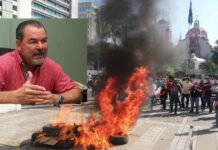 “No voy a negociar con terroristas”, advierte el alcalde Roberto Contreras a vendedores ambulantes