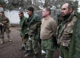 Rusia y Ucrania canjean a 100 prisioneros de guerra de ambos bandos