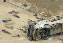 Al menos 20 muertos en el norte de Perú, tras caer autobús por precipicio