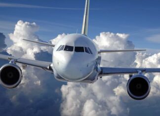 Vuelo de San Juan aterriza de emergencia en Miami con tripulación enferma