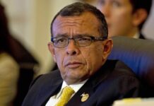 Porfirio Lobo dice que el gobierno debe dialogar con todos los sectores para tomar decisiones acertadas por el bien de Honduras