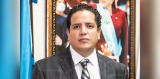 Suspenden de su cargo como gerente del SANAA a Leonel Gómez