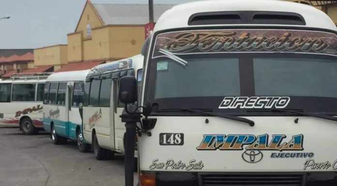 Dos rutas más paralizan sus unidades de transporte por extorsión en SPS