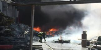 Voraz incendio consume una bodega en la colonia San Miguel de la capital