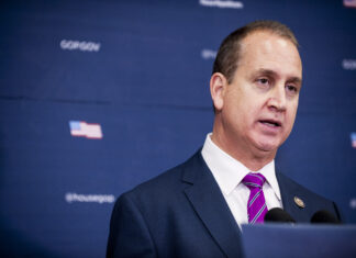 El congresista de Florida, Mario Díaz-Balart advierte que Honduras enfrentaría serias sanciones si expropia inversiones de EEUU
