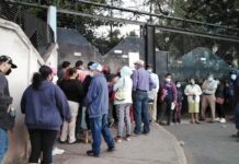 Hospital Mario Mendoza cumple seis semanas sin atención médica y pacientes reaccionan molestos