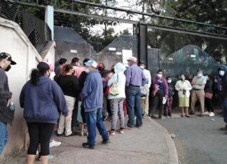 Hospital Mario Mendoza cumple seis semanas sin atención médica y pacientes reaccionan molestos