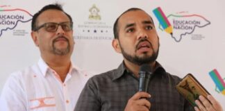 Xiomara Castro pide respetar el nombramiento de directores departamentales en Educación