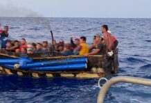 Unos 200 migrantes llegan a Florida un día después de rescate de balseros