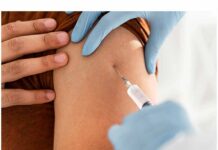 Un estudio destaca la conveniencia de vacunar conjuntamente contra el Covid-19 y la gripe