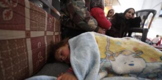 Un millón de turcos viven en refugios temporales tras el terremoto