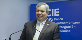 El BCIE inaugura una oficina en Madrid para «ensanchar la puerta» con Europa