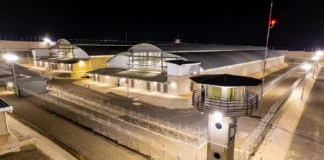 El presidente de El Salvador inaugura cárcel para unos 40 mil pandilleros