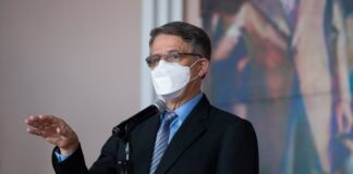 Eliminar uso de mascarilla depende del Congreso: “Ya no es el momento de estarla usando», señala ministro de Salud