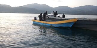 Capturan a cuatro personas y aseguran una embarcación en la que transportaban droga en Colón
