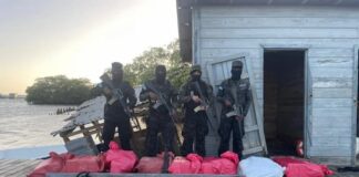 Autoridades hondureñas incautan 200 kilos de cocaína en el Caribe