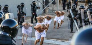 El Gobierno de El Salvador traslada a 2,000 pandilleros a nueva prisión