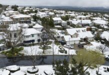 California espera más lluvia y nieve en próximos días tras fuerte tormenta