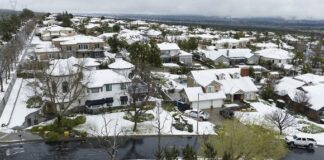 California espera más lluvia y nieve en próximos días tras fuerte tormenta