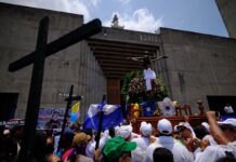 Policía Nacional de Nicaragua prohíbe a la Iglesia católica realizar las procesiones de viacrucis