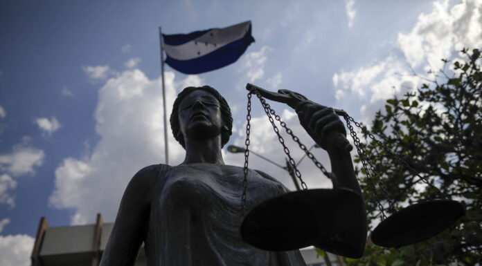 Diputados siguen sin llegar a acuerdos para elegir los nuevos magistrados del Supremo hondureño
