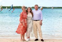 Los reyes de Países Bajos presentan a la princesa Amalia en Caribe neerlandés