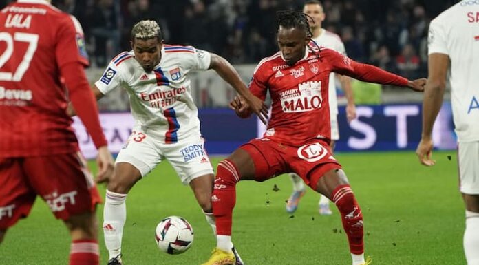 Alberth Elis debuta con el Brest