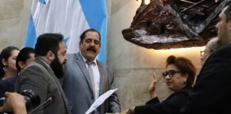 Luis Redondo juramenta a la nueva presidenta de la CSJ