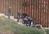 Asesinan a pedradas a dos migrantes en muro de la fronteriza ciudad de Tijuana