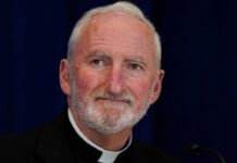 Asesinan a disparos al obispo auxiliar de Los Ángeles, David O’Connell