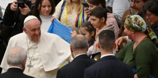 El papa Francisco pide un alto el fuego en Ucrania y el inicio de negociaciones de paz